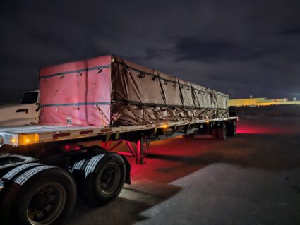Tarped Flatbed Full Load Flatbed Semi Trailer with tarped load